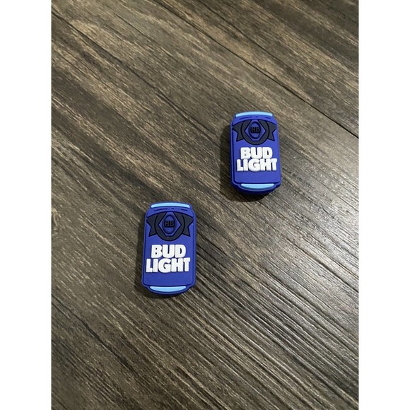 Bud Light Beer Charm For Crocs - 2 Pieces - Picture 1 of 1